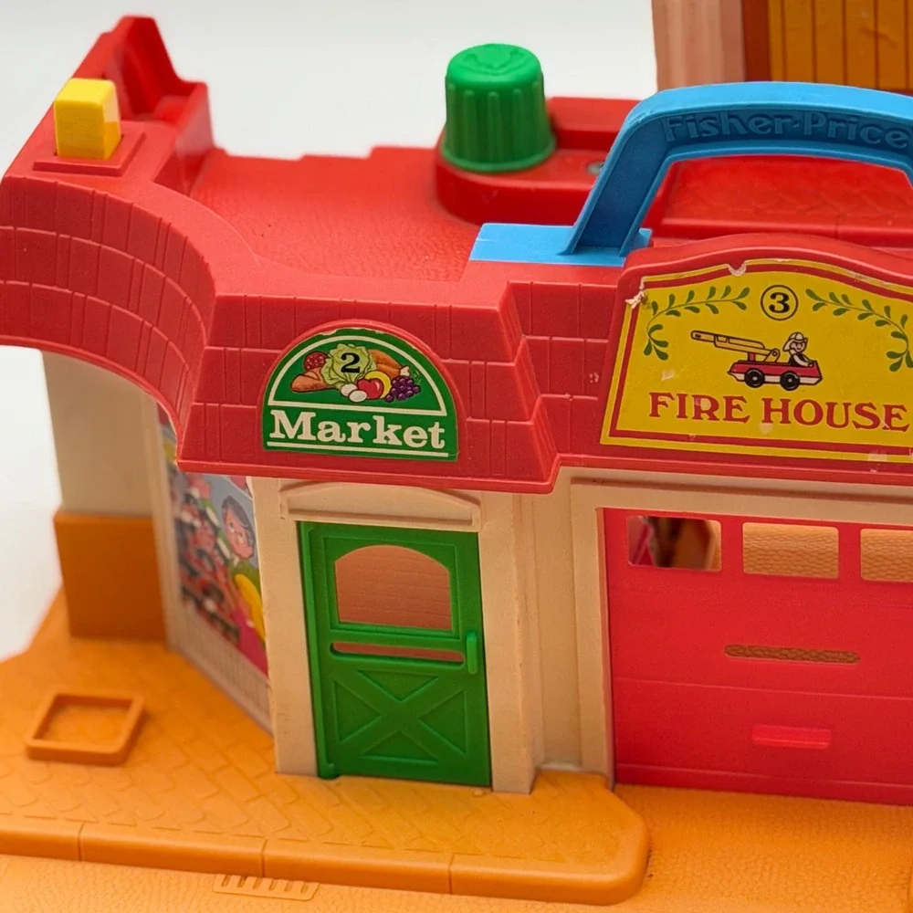 Vintage‎ 1986 Fisher-Price Main Street Playset 2500 Town Fire House Market Toy